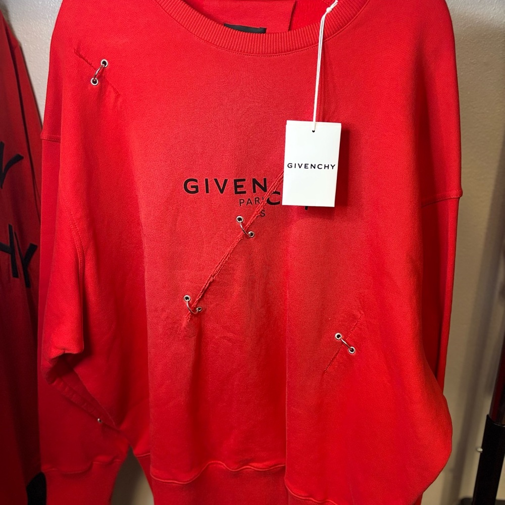 Givenchy Red Trompe L'oeil Ring Sweatshirt. Authentic New Size Large Oversized